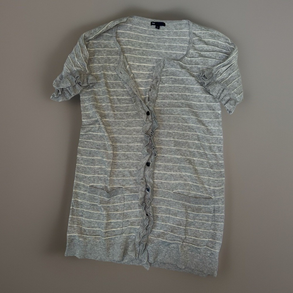 Gap Chic Gray White Striped Ruffle Front Short Sleeve Longer Length Cardigan M